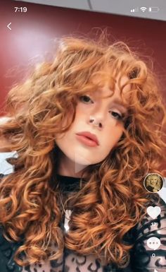 Ginger Curly Hair With Bangs, Curly Bangs Red Hair, Shag Haircut With Bangs Curly, Curly Hairstyles 2023 Trends, Curly 70s Shag, Curly 70s Hairstyles, 70s Shag Haircut Curly, 70s Curly Haircut, Red Curly Hair With Bangs