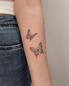 Butterflie Tattoo Design, Butterfly Ocean Tattoo, Medium Length Tattoo, Butterflies On Forearm Tattoo, Multiple Butterfly Tattoo Designs, Small Tattoos For Moms With Kids, Tattoo Ideas Arm Woman, Single Butterfly Tattoo, Double Butterfly Tattoo