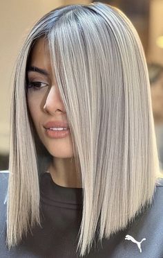 Discover new haircut trends 2023, best haircut trends 2024, trendy haircuts for women, long bob hairstyles, trending haircut ideas, medium hair cuts, medium hairstyles, medium length hair styles and more! Silver Blonde, Short Straight Hair, Brown Blonde Hair, Long Blonde, Long Blonde Hair, Hair Envy, Blonde Balayage, Grey Hair, Silver Hair