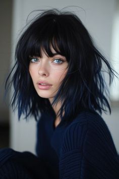 Graduation Hairstyles with Cap | Chic Ideas for Your Big Day (#103) Lob With Fringe Round Face, Wolf Cut Black Hair, Shaggy Lob With Bangs Round Faces, Choppy Lob Haircut, Hair Bangs Ideas, Shaggy Lob With Bangs, Short Hair Styles With Bangs