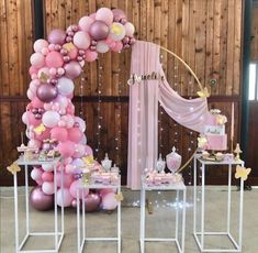 Back Drop Decoration Ideas For Birthday, Quinceanera Balloon Decorations, Round Backdrop With Balloons, Decoration Buffet, Idee Babyshower, Bachelorette Decorations