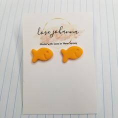 Handmade Goldfish Cracker Polymer Clay Stainless Steel Stud Earrings Beautifully Handcrafted With Polymer Clay Uniquely Designed Comes From Smoke And Pet Free Home Each Product Is Handmade, There May Be Slight Imperfections Check Out My Other Listings Bundle To Save On Shipping Goldfish Polymer Clay, Clay Cute Crafts, Goldfish Clay, Dessert Earrings, Polymer Clay Food Earrings, Easy Polymer Clay, Funny Jewelry, Clay Designs, Clay Magnets