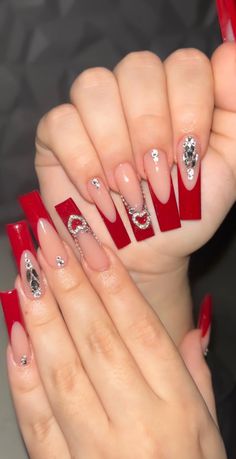 Nails Art Simple, Nail Art 2022, Design Nails Art, Nail Art 2023, Maroon Nail, Nail Art For Short Nails, Art For Short Nails, Quinceanera Nails