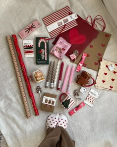 Christmas/ Christmas mood / Christmas gift / Christmas girly Beige Pantone, Presents Ideas, Cosy Christmas, Last Christmas