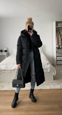 Long Parka Outfit, Long Puffer Outfit, Long Puffer Coat Outfit, Long Puffer Jacket Outfit, Puffer Coat Outfit, New York Winter Outfit, Puffer Jacket Outfit, Getting Bored, Mode Zara