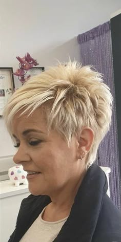 Spiky Haircut, Spikey Short Hair, Spikey Hair, Haircut Gray Hair, Layered Pixie