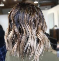 Wavy Lob Haircut, Thick Wavy Hair, Lob Hairstyle, Lob Haircut, Short Wavy Hair, Brown Blonde Hair, Hair Colorist, Hair Envy, Great Hair