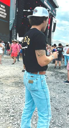 Men’s Country Music Festival Outfit, Country Concert Men’s Outfits, Men’s Country Fall Outfit, Mens Country Festival Outfit, Masc Country Outfits, Country Summer Outfits Men, Dressy Country Outfits For Men, Men Stagecoach Outfit, Stampede Outfit Men