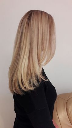 Small Curtain Bangs Long Hair, Classic Haircut Women, Soft Subtle Layers Long Hair, Haircut Inspiration Mid Length Straight, Mid Length Haircut For Fine Hair Straight, Framed Haircut, Mid Length Hair With Layers Straight, Haircut Inspiration Mid Length