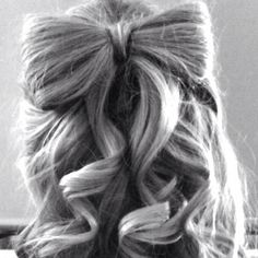 I want to try this hairstyle!! Junior Bridesmaid Hair, Dream Hair, Bridesmaid Hair, Hair Bow, Lany, Hair Looks