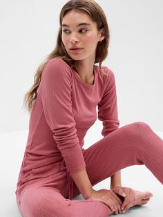 Soft ribbed sleep top. Long sleeves. Crewneck. #739119 Ribbed Spring Sleepwear, Casual Ribbed Sleepwear For Loungewear, Casual Ribbed Sleepwear For Lounging, Casual Ribbed Sleepwear With Relaxed Fit, Ribbed Relaxed Fit Sleepwear For Lounging, Relaxed Fit Ribbed Sleepwear For Lounging, Casual Ribbed Sleepwear In Solid Color, Casual Ribbed Sleepwear, Casual Ribbed Solid Color Sleepwear