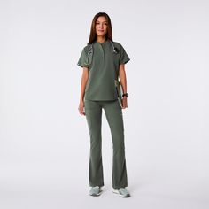 Official FIGS® Scrubs. Ridiculously Soft Scrubs Designed Just For You. Get Free Shipping On Orders $50+! | FIGS Womens Moss Manila - Oversized Scrub Top Scrubs Women, Best Scrubs Uniform For Women, Esthetician Scrubs, Navy Scrubs Aesthetic, Figs Scrubs Outfit, Nurse Scrubs, Styling Scrubs, Nursing Outfits, Nurse Scrubs Outfits