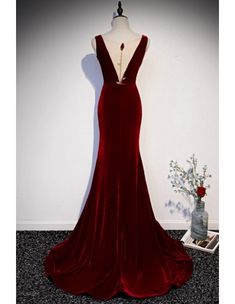 10% off now! Shop burgundy mermaid velvet evening dress with a slim fit v-neck design online. Sheprom offers formal, party, casual & more style dresses to fit your special occasions. Burgundy Dress Long, Dark Red Wedding, Velvet Wedding Dress, Party Dress Night, Fancy Attire, Formal Ideas, Wine Red Dress, Velvet Evening Dress, Dark Red Dresses