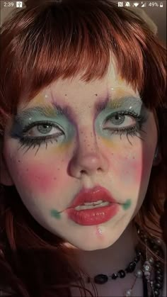 Clown Makeup Messy, Eccentric Makeup Ideas, Drag Inspo Makeup, Soft Clown Core Makeup, Alien Core Makeup, Cute Clown Makeup Ideas, Angry Clown Makeup, Clown Cute Makeup, Pre Shower Makeup Ideas Crazy