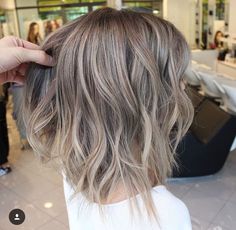 Short Mushroom Blonde Hair, Hair Color Transition To Gray, Mushroom Blonde Bob, Mushroom Hair Balayage, Dark Ash Blonde Hair With Highlights, Short Ashy Brown Hair, Ashy Brown Hair Balayage Ash Blonde, Mushroom Highlights