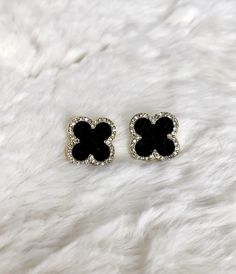 Super sparkly clover earrings surrounded by crystal stones. Approximately .75” Dream Earrings, Friendship Earrings, Sliver Earrings, Classy Earrings, Clover Jewelry, Real Christmas, Gold Rings Fashion, Clover Earrings, Rings Fashion