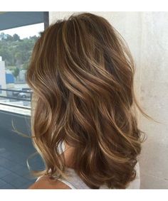 Here are 35 brown hair ideas with blonde highlights to find inspiration. #brownhairideas #haircut #brownhairwithblondehighlights #blondehighlights #southernliving Sandy Brown Hair, Brown Hair With Highlights And Lowlights, Makeup Tip, Hair Color Light Brown, Brown Blonde Hair, Brown Hair With Highlights, Light Brown Hair, Brunette Hair