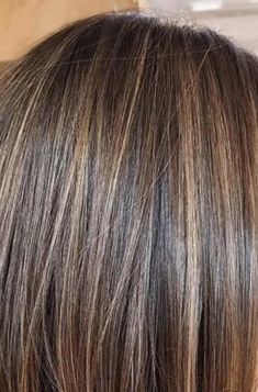 Brown Hair With Subtle Blonde Highlights, Natural Brunette Highlights, Pretty Balayage, Silver Hair Highlights, Black Hair Balayage, Short Dark Hair, Dark Hair With Highlights, Brown Hair With Blonde Highlights