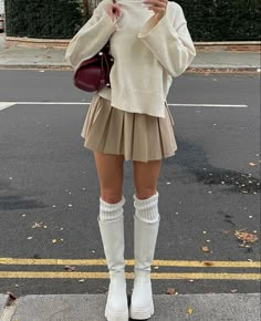 Cold Outfits, Neue Outfits, Paris Outfits, White Boots, Autumn Outfits, Fall Fits, Looks Chic, 가을 패션, Outfit Inspo Fall