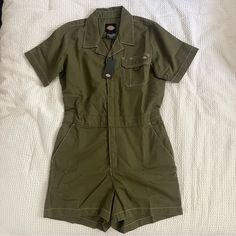 Dickies Olive Green Coverall Short Shortalls Romper, Nwt Womens Utility Jumpsuit, Dickies Jumpsuit Women, Dickies Romper, Dickies Jumpsuit, Mtf Fashion, Coverall Outfit, Mechanic Coveralls, Green Pants Outfit, Coverall Jumpsuit