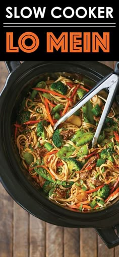 this slow cooker is loaded with noodles, broccoli, carrots and other veggies