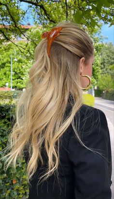 Golden Blonde Hair, A Ponytail, Hair Stylies, Hair Inspiration Color