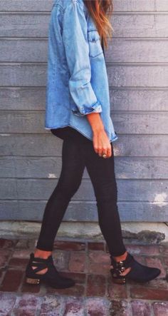 #freepeople #fpme Scene Girl, Mode Shoes, Look Jean, Mode Inspo, Looks Chic, Denim Coat, Mode Inspiration, Fall Winter Outfits