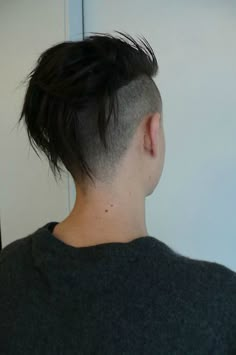 Androgynous Hair, Tomboy Hairstyles, Top Hairstyles, Punk Hair, Undercut Hairstyles, Shaved Hair, Hair Envy, Grunge Hair, Long Hair Styles Men