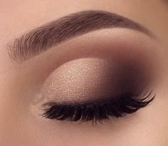 Neutral smokey-eye shadow Machiaj Smokey Eyes, Illusion Fashion, Cool Makeup, Make Up Designs, Wedding Hairstyles And Makeup, Makeup Tip, Learn Makeup, Prom Makeup Looks, Make Up Inspiration