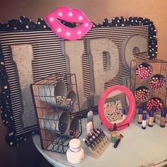 Cute display for boutiques to sell Lipsense! Lipsense Party, Vendor Ideas, Makeup Boutique, Ideas For Makeup, Vendor Displays, Senegence Makeup, Senegence Lipsense, Party Setup