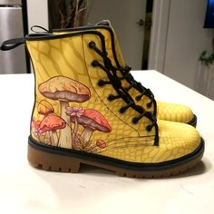 This Unique Mushrooms Desig Boots Are So Cute And Comfy Looking. Size 43 Mushroom Shoes, Girlfriend Clothes, Design Shoes, Beautiful Boots, Orange Yellow, Color Orange, So Cute, Shoe Boots, Stuffed Mushrooms