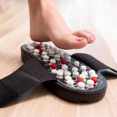 Deluxe Acupuncture Slippers. In today's fast-paced world, it's easy to neglect the health and well-being of your feet and body. Worldwide shipping. Foot Reflexology Massage, Massage Dos, Point Acupuncture, Shoulder Tension, Reflexology Massage, Foot Reflexology, Acupuncture Points