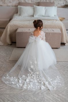 PERFECT FLOWER GIRL DRESS✨ Make order today and SAVE 15%🎁delivery 3-4 days only! Beautiful Baby Flower girl dress with shiny lace and amazing puffy skirt! Process time: 1-2 working days Delivery time: 2-4 working days  Also offer express overnight delivery https://www.etsy.com/listing/1298332912/express-delivery?click_key=eb8207bd8376c2fa762384c4d5701f79c6bcbc77%3A1298332912&click_sum=63123b47&ga_search_query=express&ref=shop_items_search_1&frs=1 Age 1.5 Height 86cm/34in Chest 51cm/20in Waist 5 Classic Flower Girl Dress, Baby Flower Girl Dress, Dresses With Train, Ivory Girls Dress, White Flower Girl Dress, Long Flower Girl Dresses, Girls Ball Gown, Dress With Train