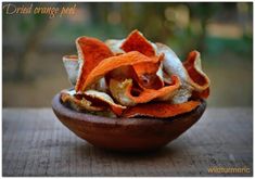 https://www.glossypolish.com/diy-orange-peel-scrub/ , #orangepeelscrub #OrangePeelScrubToRemoveTan Dry Orange Peels, Peels For Face, Orange Peel Candle, Orange Peels Uses, Homemade Face Pack, Citrus Smell, How To Make Orange, Dried Orange Peel, Orange Peels