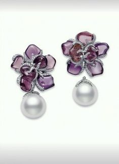 Mikimoto Jewelry, Ear Rings, Purple And White, Pretty Jewellery, Cultured Pearls, Designer Earrings, Pearl Jewelry, Bling Bling, Beautiful Earrings