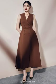 Official Dresses, Work Tips, Gaun Fashion, Fabric Buttons, Dress With Belt, Modest Fashion Outfits, Looks Chic, Looks Vintage, Classy Dress