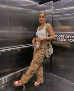 Dunk Outfits, Cute Concert Outfits, Dunk Outfit, Dunks Outfit, Unique Streetwear, Baddie Outfit, Streetwear Inspo, Mode Zara, Fashion Enthusiast