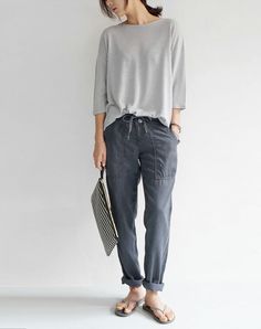 Regular Outfits, Sukienki Maksi, Minimal Stil, Minimalist Moda, Womens Style, Young Professional, Minimalist Chic, Photo Blog, Neutral Outfit