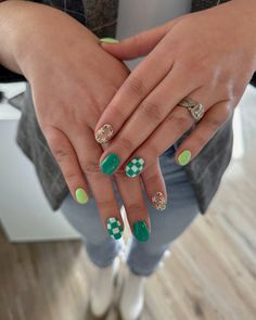 checkered nails, flower nail design Checkered And Floral Nails, Checkered Nail Art Designs, Flower And Checkered Nails, Spring Checkered Nails, Checkered Gel Nails, Green Nails Checkered, Summer Checkered Nails, Checkered Nail Ideas, Checker Nail Designs