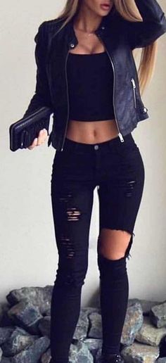 Cheap Crop Tops, Teen Crop Tops, Party Outfit College, Trendy Party Outfits, Winter Party Outfit, Casual Party Outfit, Trendy Skirts, Wear Crop Top, Crop Top Outfits