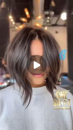 Brunette Bob Haircut, Graduated Bob Hairstyles, Short Brunette Hair, Short Textured Hair, Scissor Sisters, Hair Doo, Bob Hair Color, Peinados Hair Styles, Corte Bob