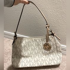 Monogram Shoulder Bag. Prestine. Used Only Twice. No Scratches. Looks Brand New. Leather Bags Michael Kors, Michael Kors Bag, Michael Kors Monogram, Shoulder Bags, Color White, Michael Kors, Bag Lady, Monogram, Shoulder Bag