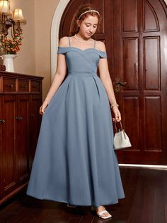 Azul Fiesta Collar sin mangas Tela tejida Liso A línea Embellished Elástico Ligero Beautiful Dresses For Teens Long, Color Celeste, Teen Girl Dresses, Dresses For Teens, Weeding, Outfits Ideas, Dress P, Fashion Online Shop