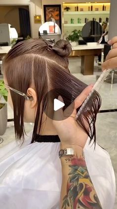 Diy Short Haircut At Home, Cortes Bob, Creative Haircuts, October 7, Yes Or No, New Haircuts, Short Hair With Layers