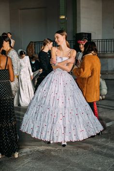 Look Gatsby, Couture Mode, Couture Week, White Dresses, Couture Gowns, Mode Inspiration, Couture Collection, Couture Dresses, Fancy Dresses