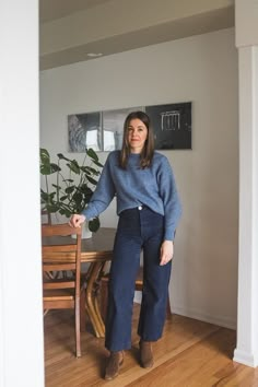 Kamm Pants Outfit, Everlane Organic Wide Leg Pant, Work Wide Leg Pants Outfit, Noelleandfox Style, Wide Leg Pants Midsize, Everlane Wide Leg Pants, Midsize Wide Leg Pants Outfit, Monochrome Outfit Casual, Green Cropped Pants