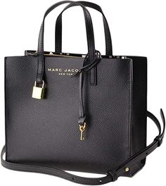 Marc Jacobs Purse, Princess Gifts, Marc Jacobs Tote, Travel Outfits, Black Luxury, Luxury Designer Handbags, Marc Jacobs Bag, Women Leather