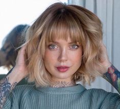 Blonde Hair Tan Skin, Hair Tan Skin, Tan Skin Blonde Hair, Blonde Hair With Bangs, Bob Hairstyles With Bangs, Wavy Bob Hairstyles, 2023 Hair, Bangs With Medium Hair, Bob Haircut With Bangs