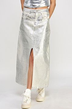 High rise midi skirt with waist with belt loopsFront and back pocketsMetallic fabric detailClean hem with front slitFront zip and button closure.97% Cotton, 3% Spandex Metallic Midi Skirt, Timeless Glamour, Column Skirt, Stretch Denim Fabric, Metallic Skirt, Metallic Fabric, Fall Shopping, Denim Fabric, Stretch Denim