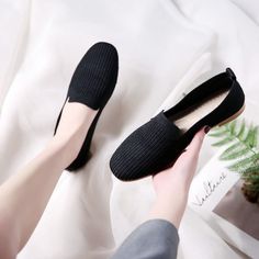 Women's Casual Shoes Knitting Fabric Breathable Flats. Occasion: Casual Flats Type: Loafers Season: Spring/Autumn Upper Material: Stretch Fabric Toe Shape: Round Toe Style: LEISURE Outsole Material: Rubber Closure Type: Slip-On Insole Material: PU Fashion Element: Shallow Pattern Type: Solid Lining Material: PU Ladies Flat Shoes, Leopard Ankle Boots, Fur Ankle Boots, Gothic Shoes, Women's Casual Shoes, Womens Combat Boots, Chelsea Boots Women, Chunky Heels Boots, Casual Flat Shoes